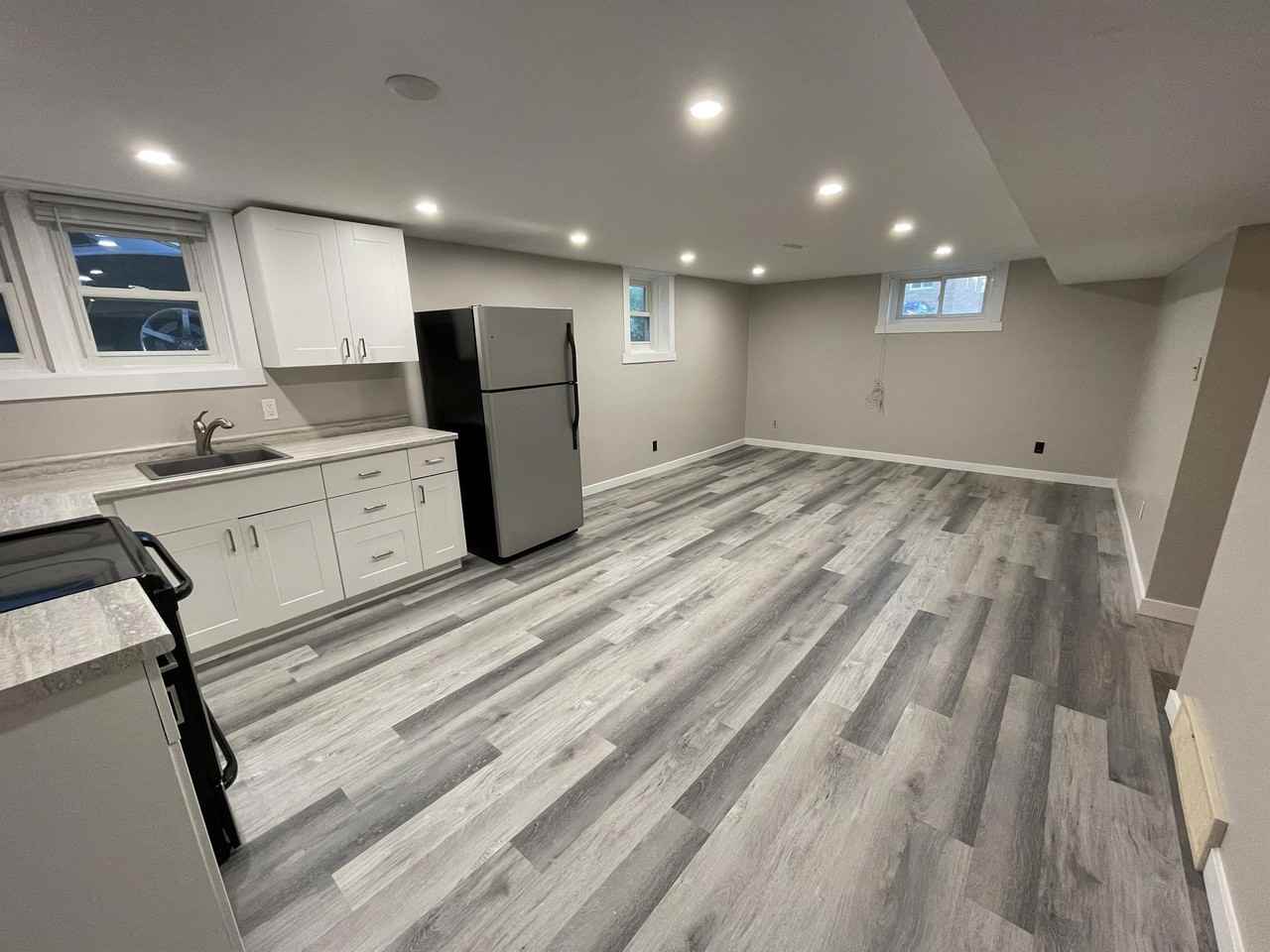 16 Cote Ave Lowr - Photo 2 of 6