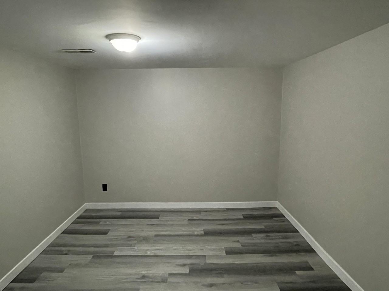 16 Cote Ave Lowr - Photo 3 of 6