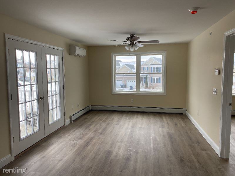 62 Old Academy St - Photo 2 of 5