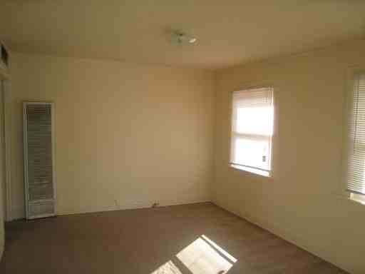 435 B St - Photo 2 of 11