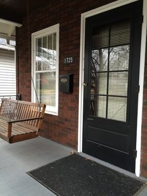 1725 Meharry St - Photo 2 of 9