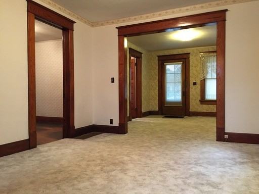1725 Meharry St - Photo 3 of 9