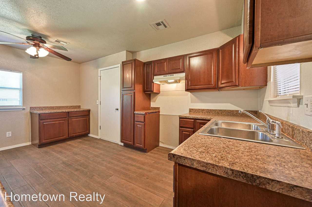 629 Lloyd Ave - Photo 2 of 19