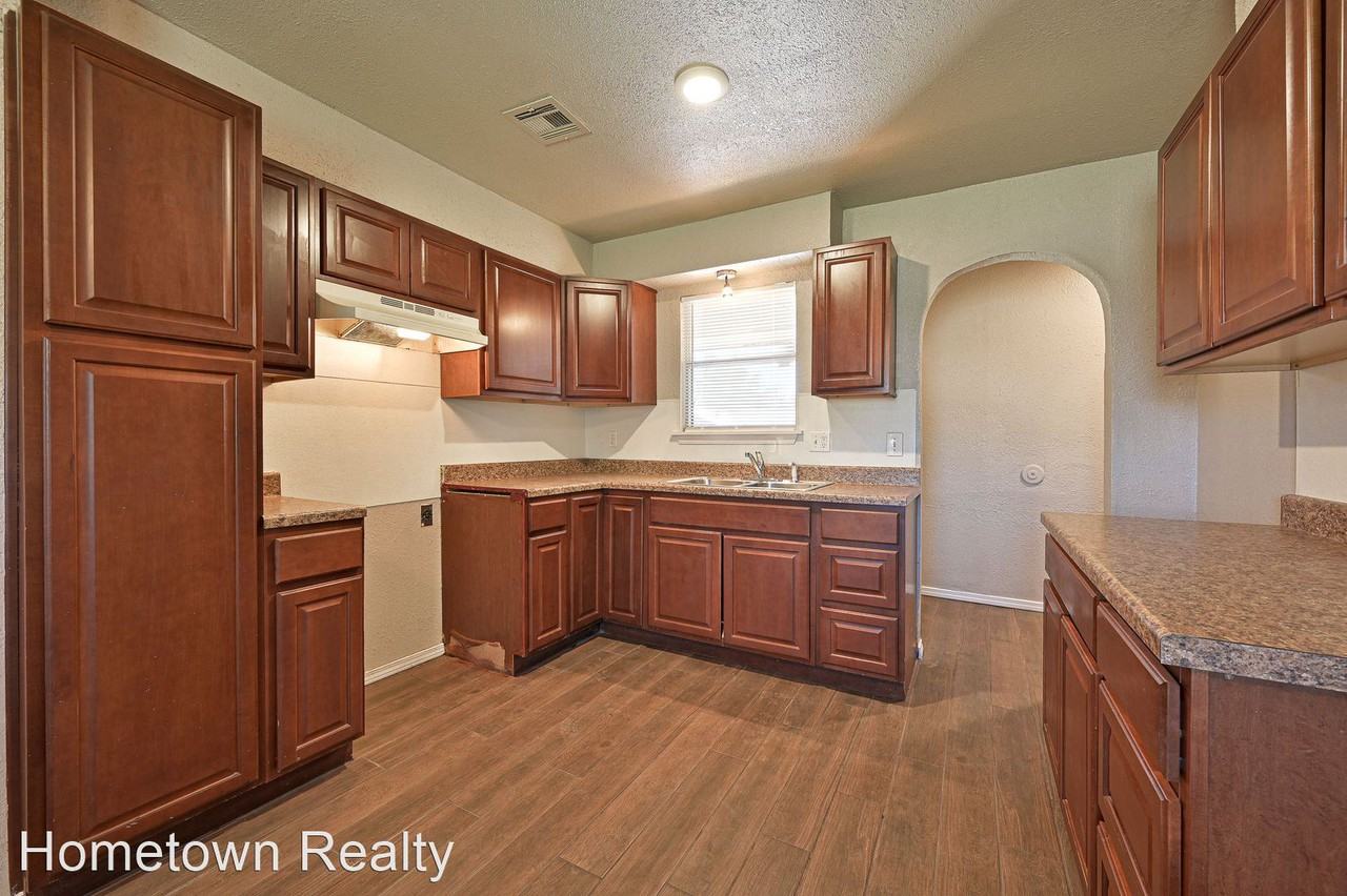 629 Lloyd Ave - Photo 3 of 19
