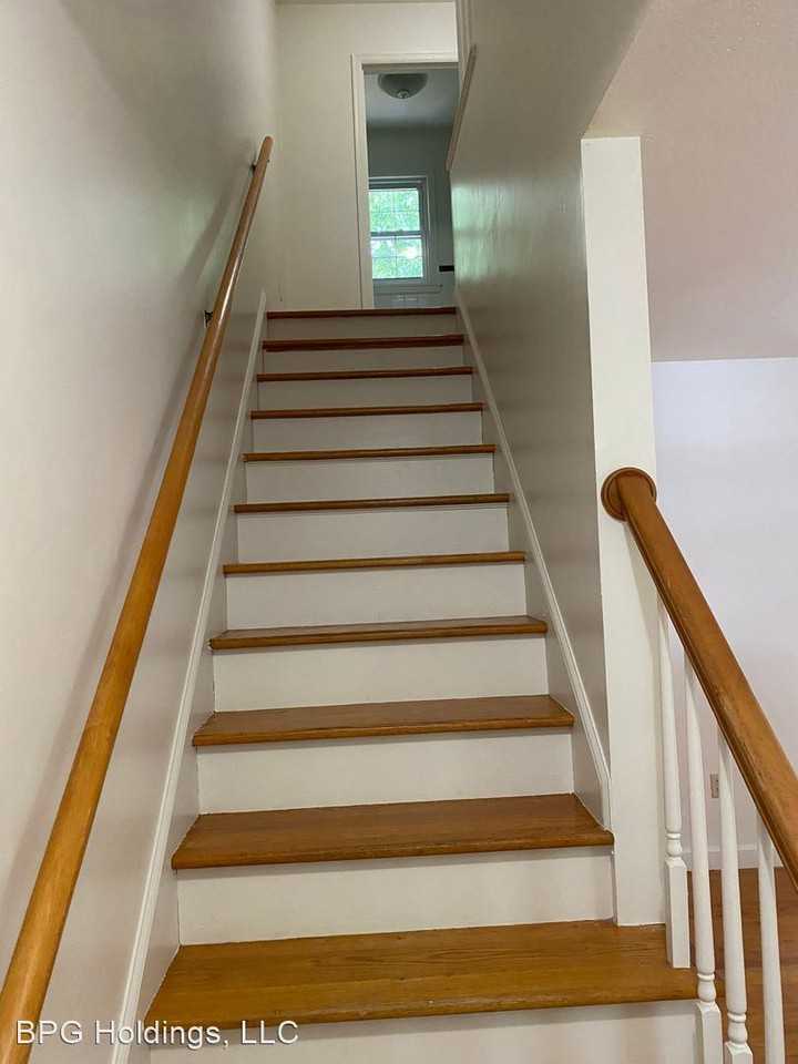 303-309 Wintergreen Ave. - Photo 3 of 22