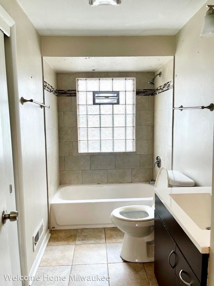 109 Brookdale Drive - Photo 2 of 17