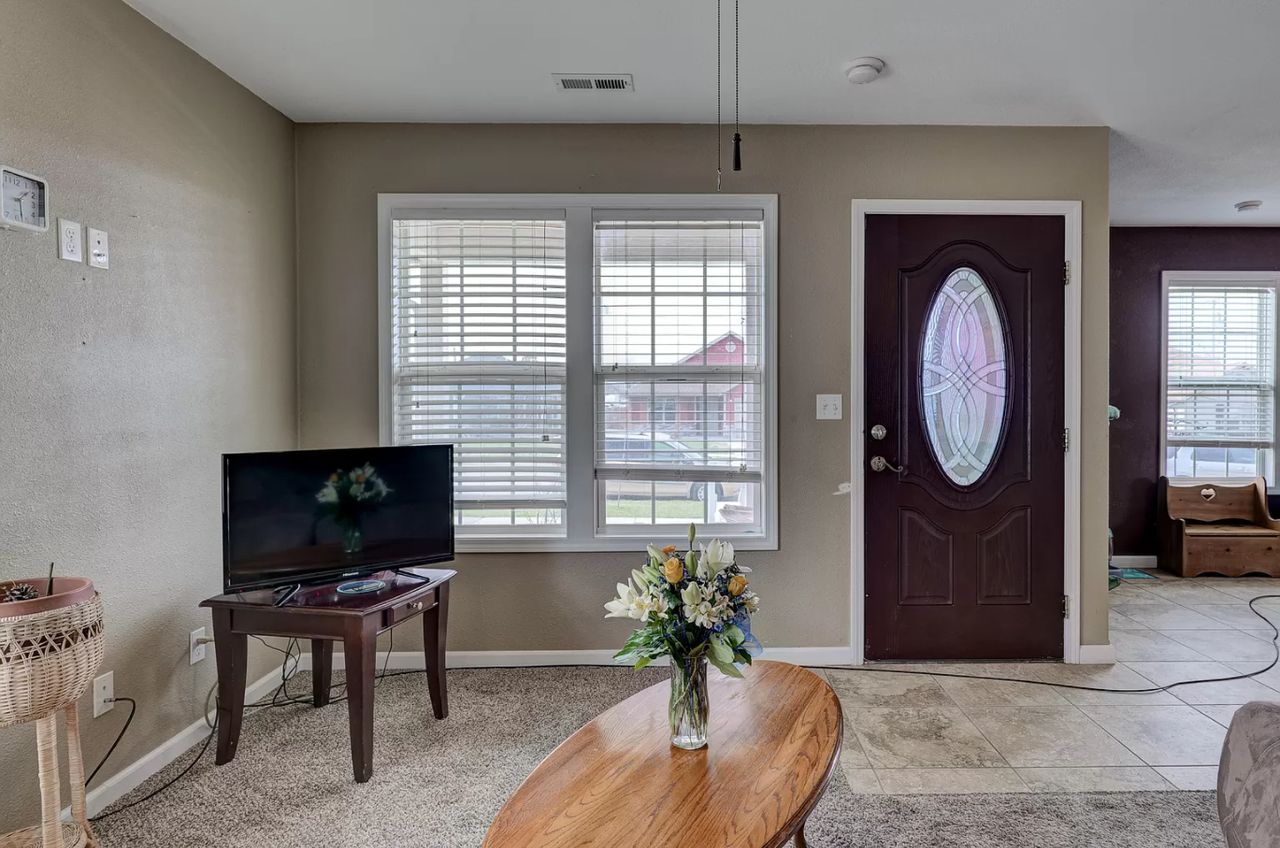 2121 Virginia Ave #1 - Photo 7 of 34