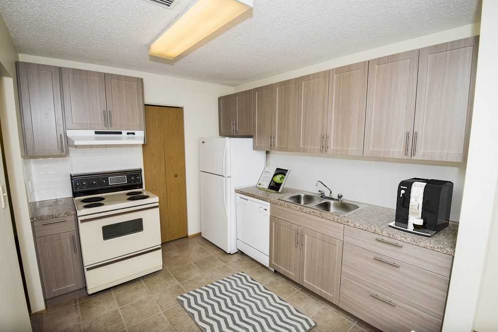 Huntington Hill Coachhomes near Southgate - Photo 3 of 16