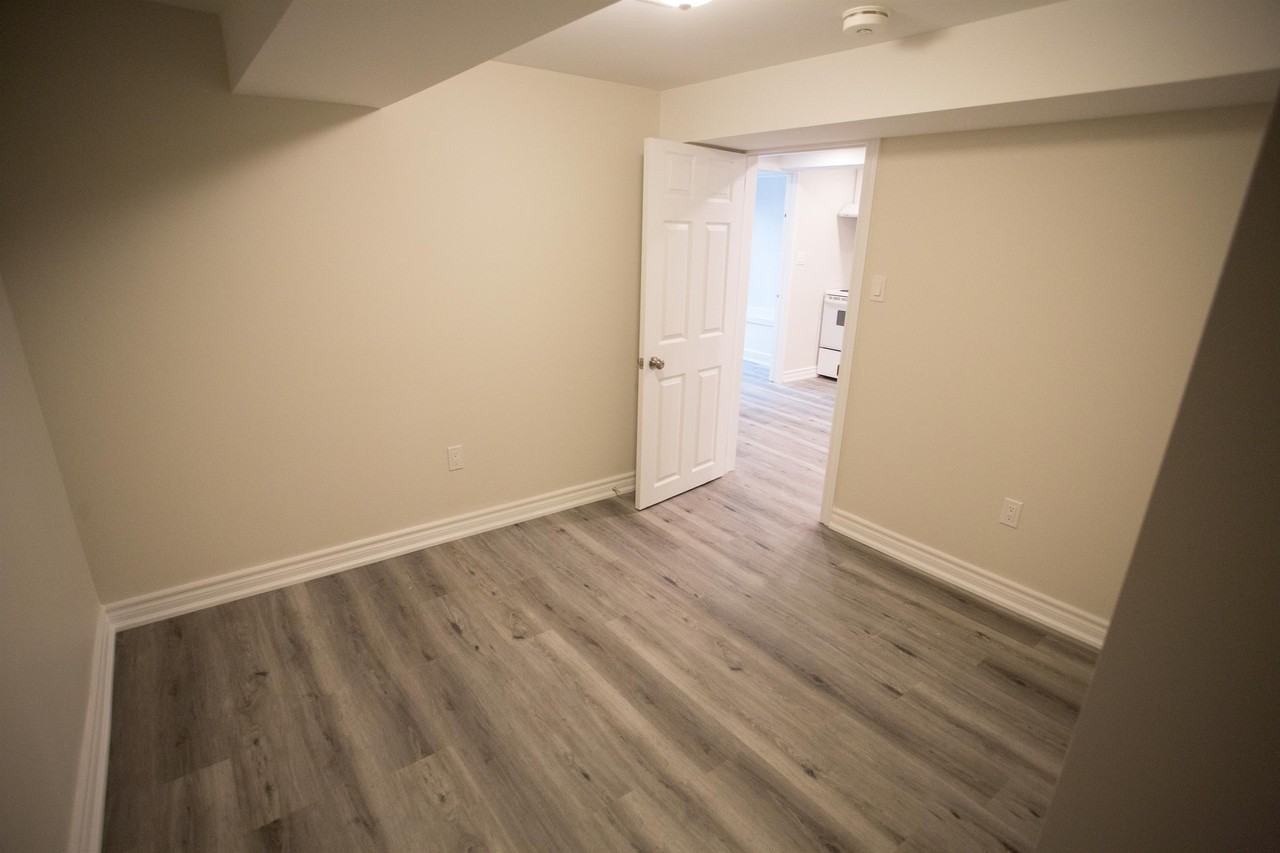 76 Blakemanor Blvd #2 - Photo 4 of 7