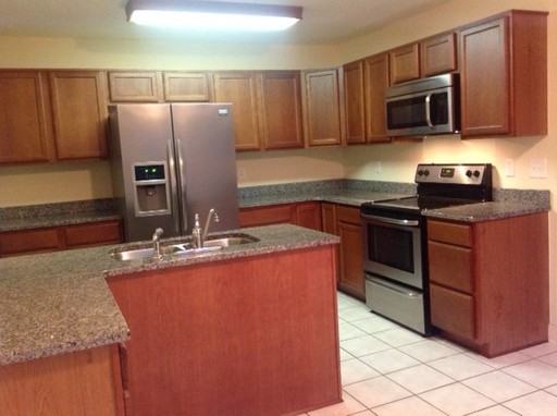 105 Barrett Cir - Photo 3 of 5