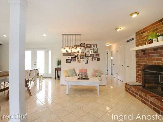 8540 Bolt Dr Se - Photo 2 of 8