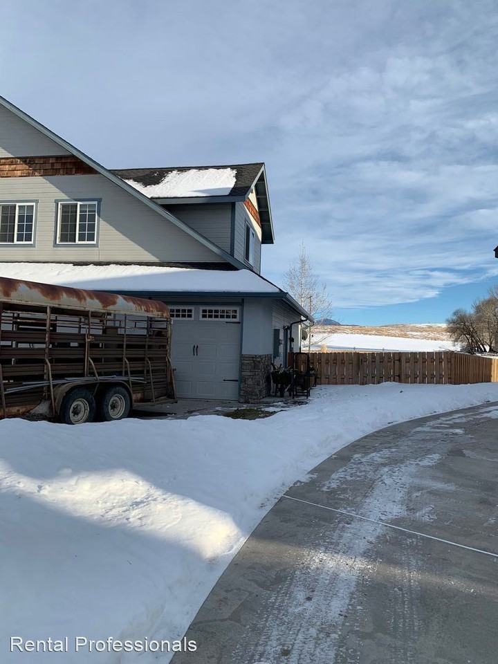 130 Laura Ct - Photo 2 of 50