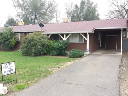 20877 2nd St - Photo 2 of 11