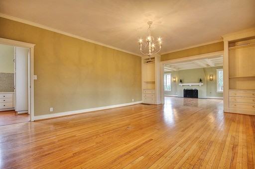 2325 Santa Barbara St - Photo 3 of 9