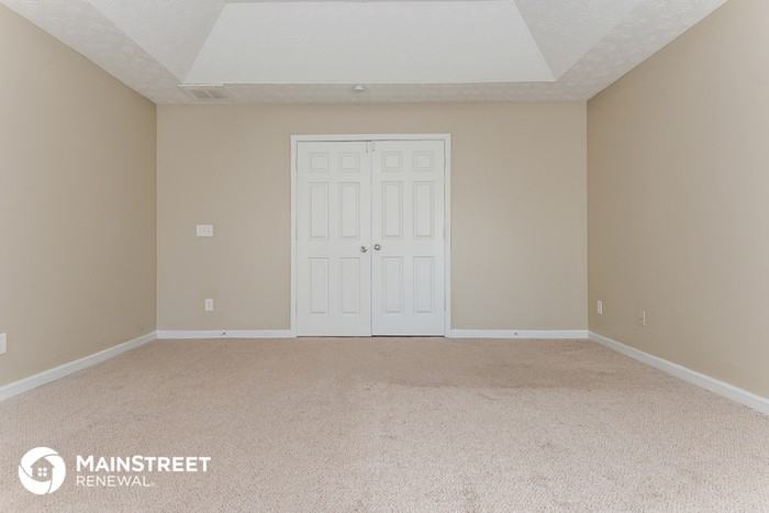 3909 Riverside Pkwy - Photo 3 of 5