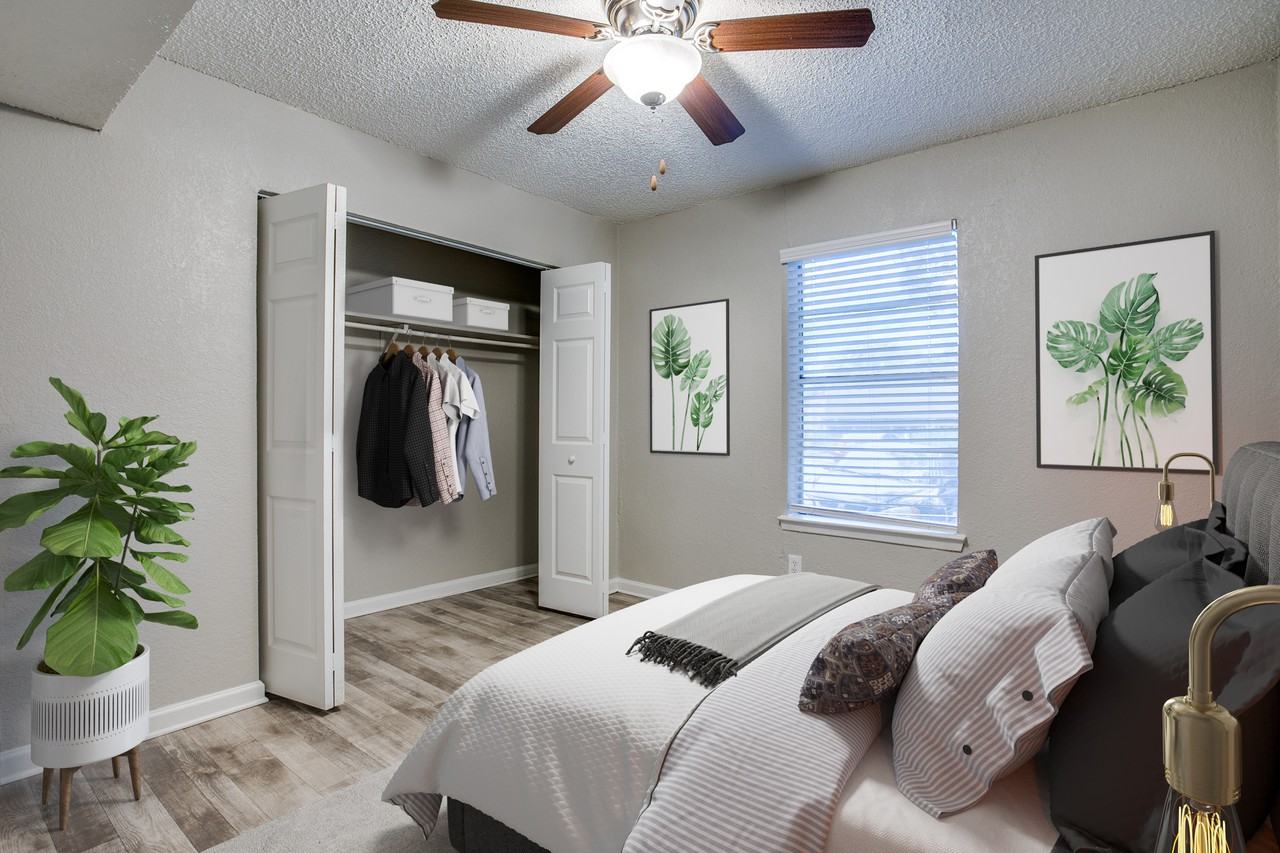 z-060322-Wyndham Pointe - Photo 5 of 14