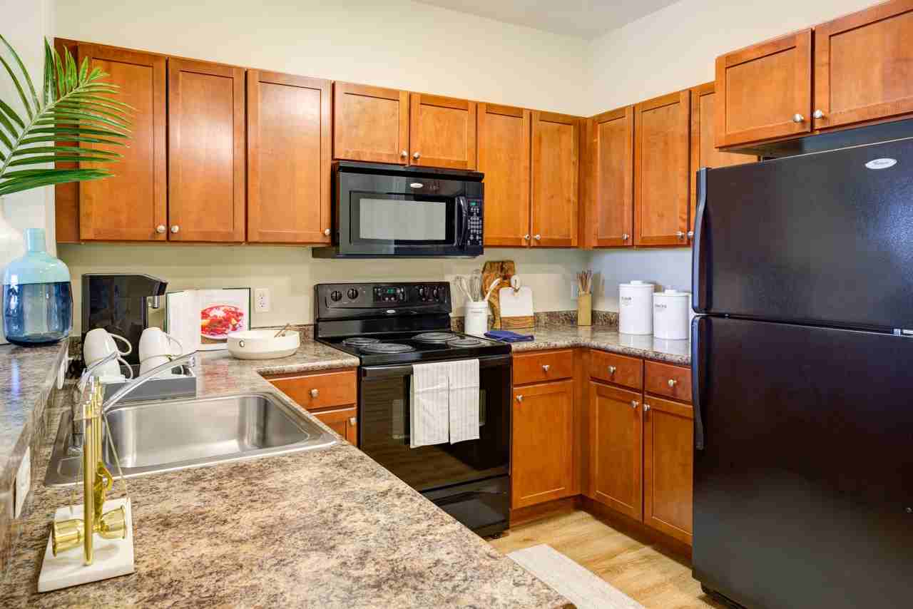 Canton Woods Apartments 1 Windsor Woods Ln, Canton, MA 02021 Zumper