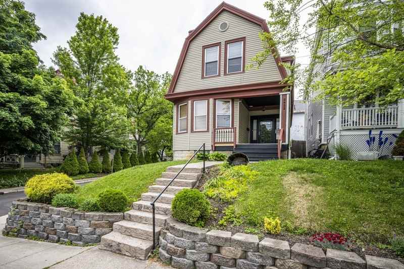 2922 Hackberry St - Photo 2 of 26