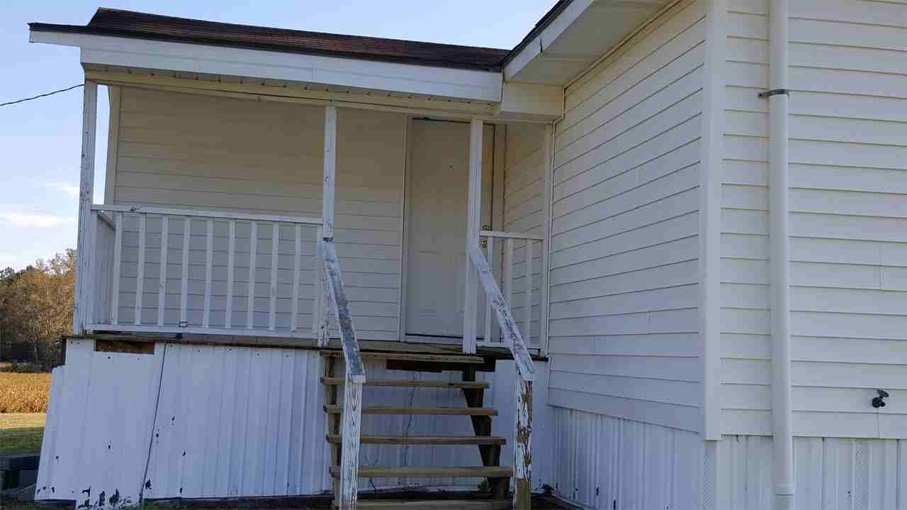 233 Quail Dr - Photo 2 of 9