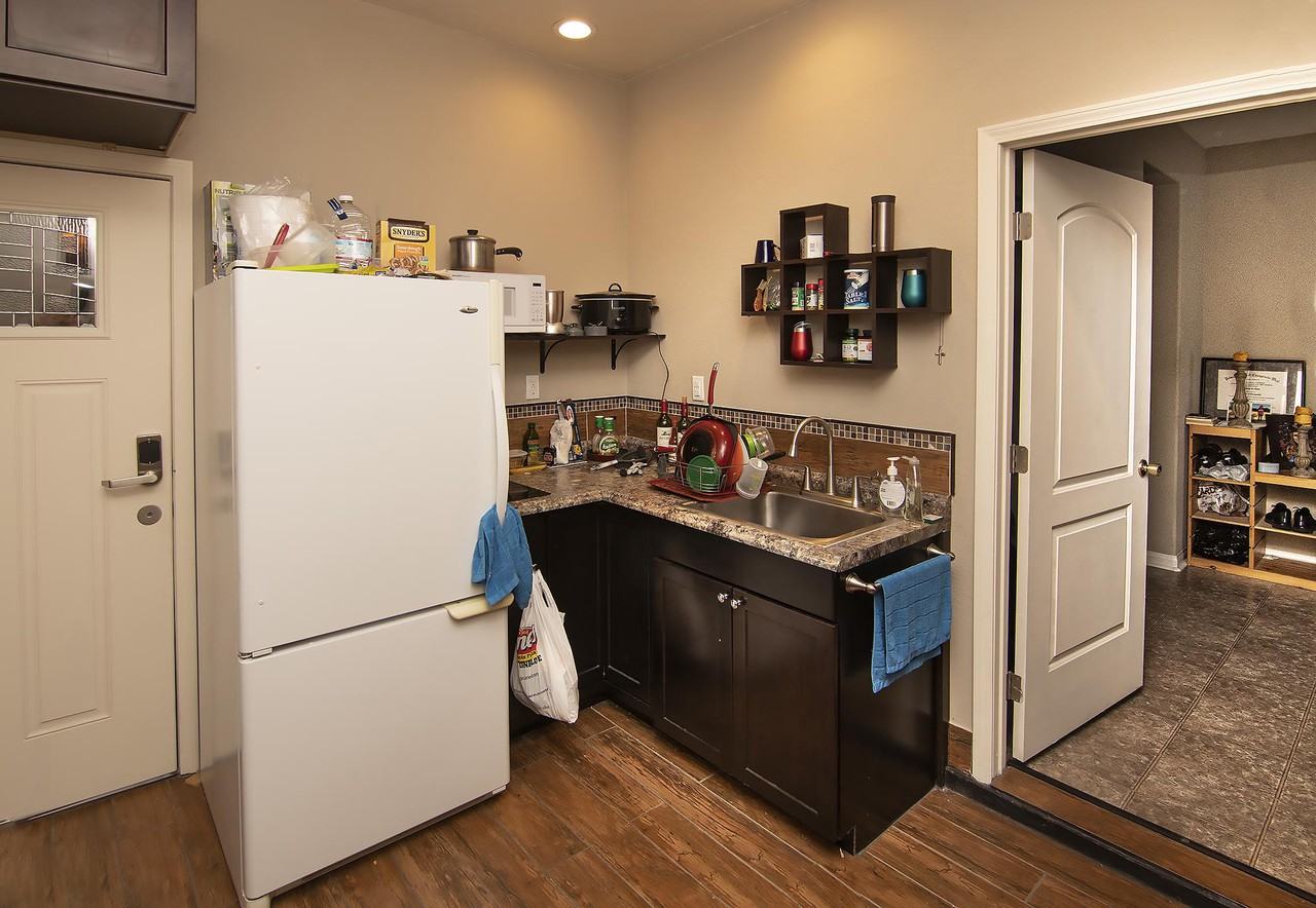 27964 Mead Court - Photo 3 of 14