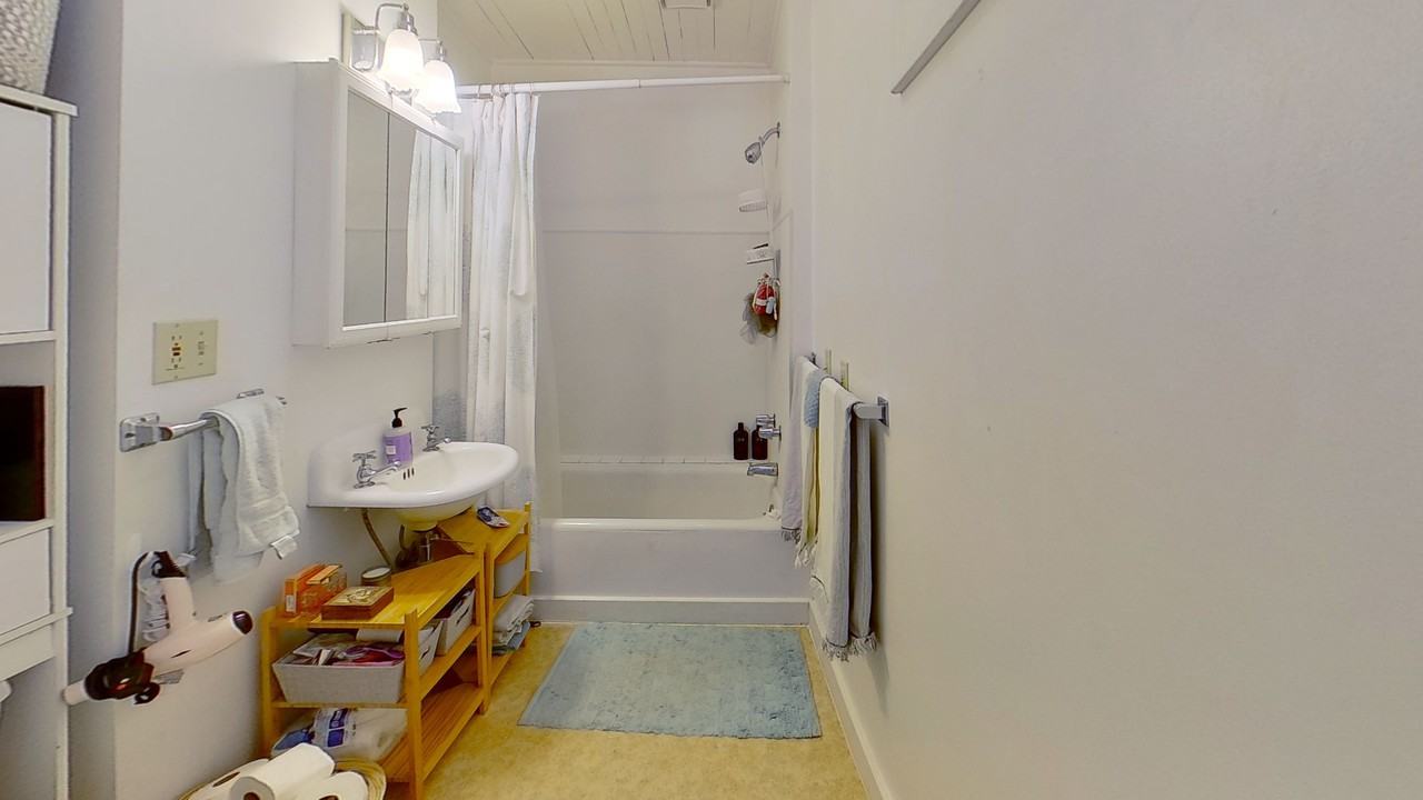 427 Sw 5th St #B - Photo 5 of 18