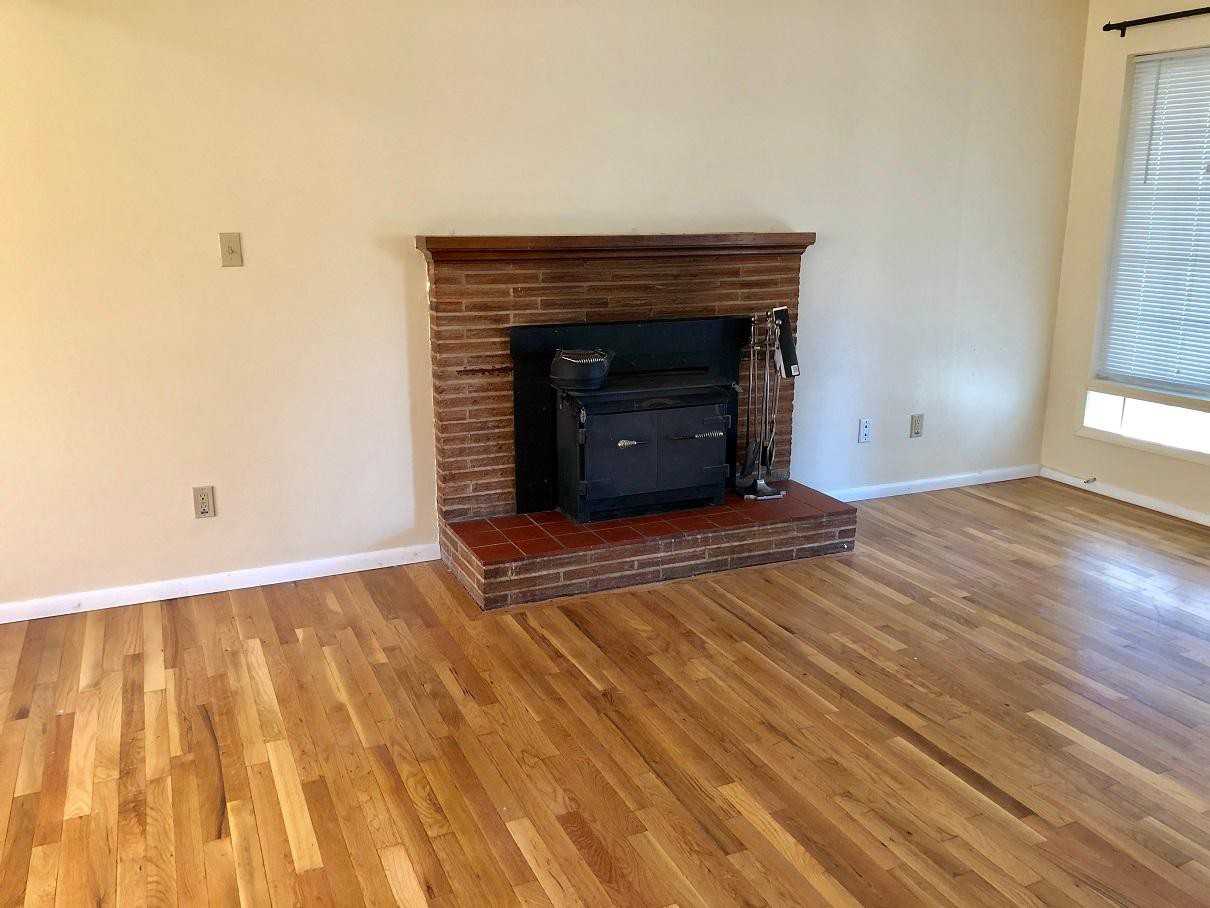 804 Ne 123rd St #1 - Photo 3 of 24