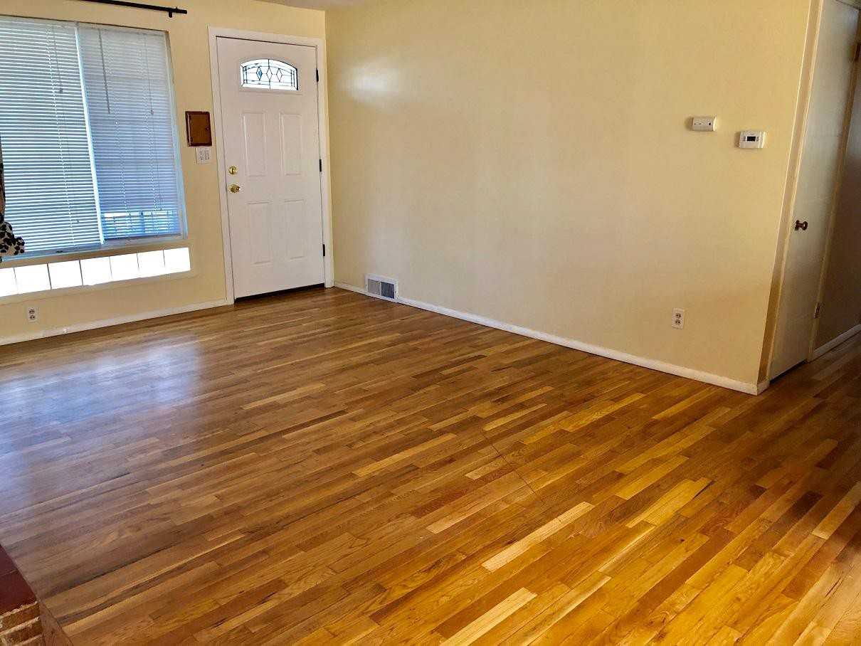 804 Ne 123rd St #1 - Photo 5 of 24