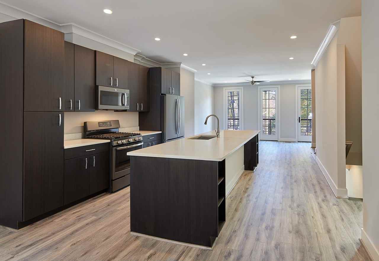 918 N Buchanan St #918 - Photo 2 of 27