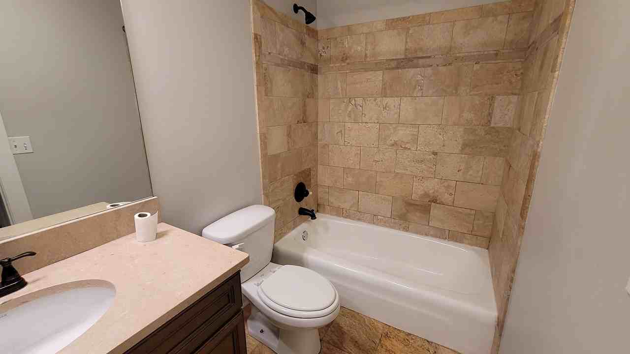 508 N Cass Ave #204 - Photo 6 of 18