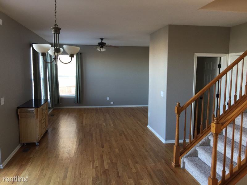 2826 Outrigger Way - Photo 3 of 7