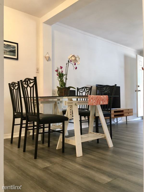 3621 S Bentley Ave - Photo 3 of 22