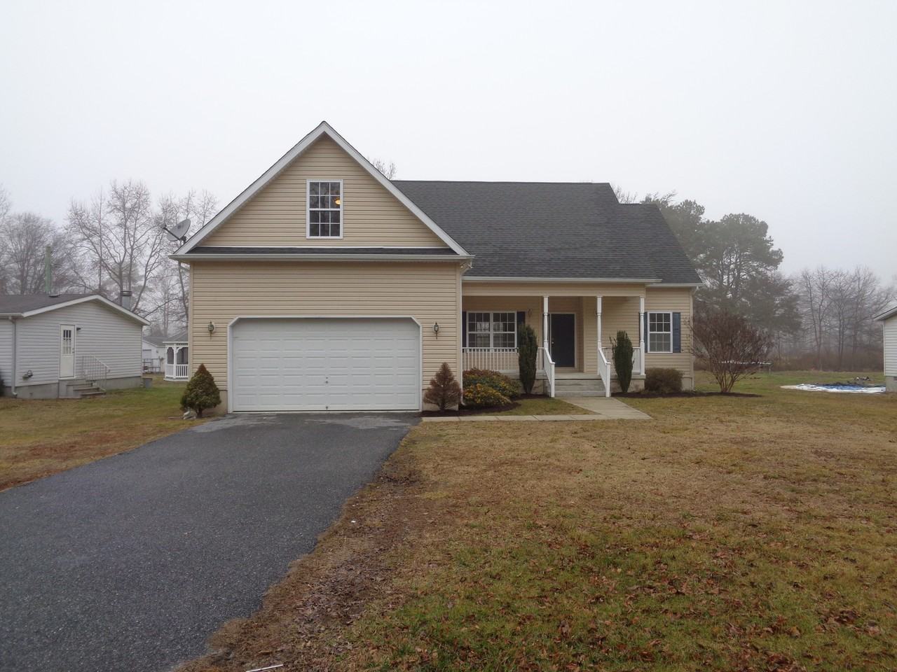 6239 Delmar Rd - Photo 2 of 14