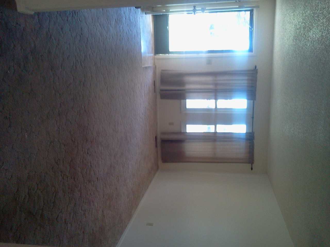 145 Kingsley Ave - Photo 3 of 17