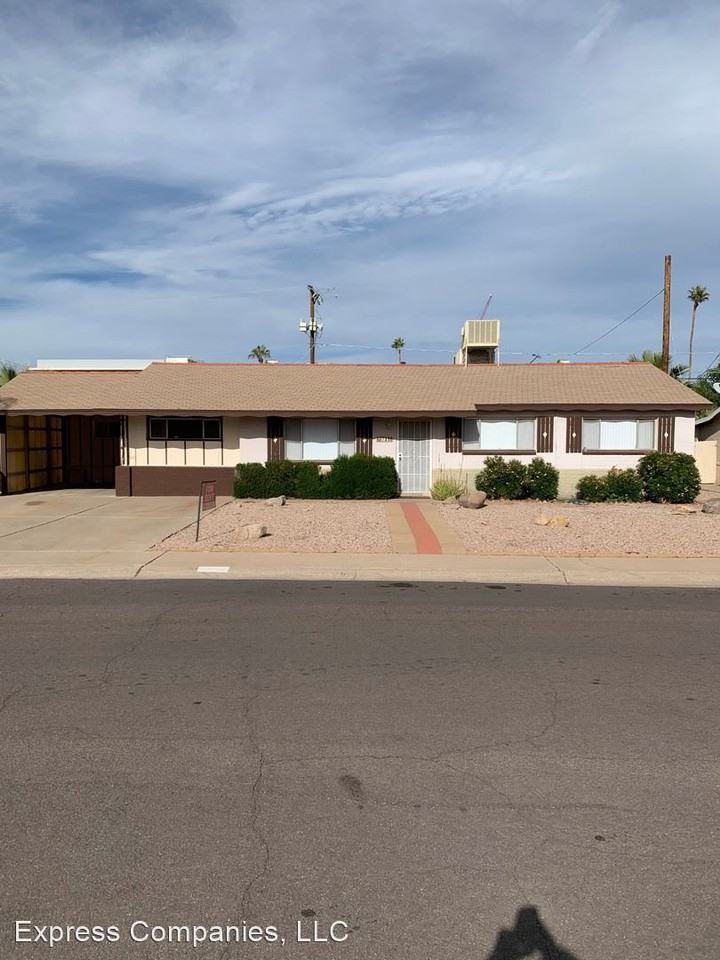 7218 E Latham St - Photo 2 of 21