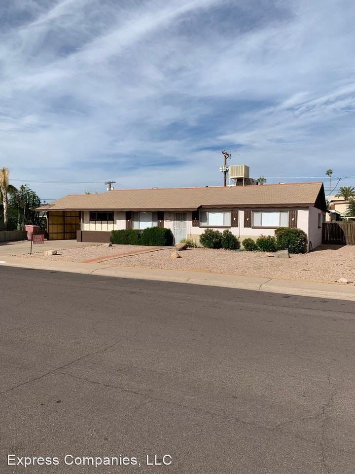 7218 E Latham St - Photo 3 of 21