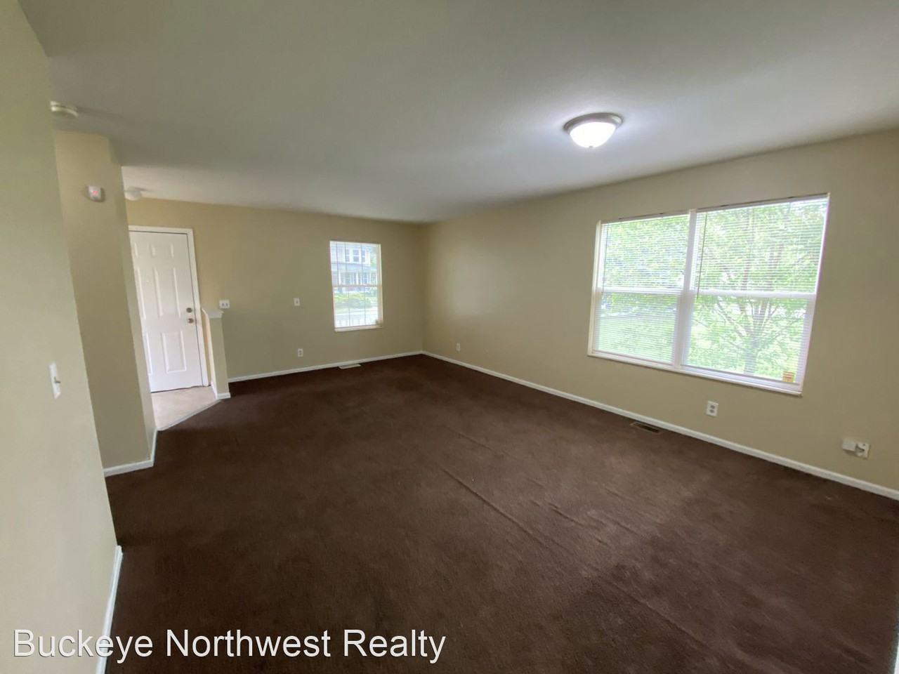 2270 Franklin Ave - Photo 2 of 9