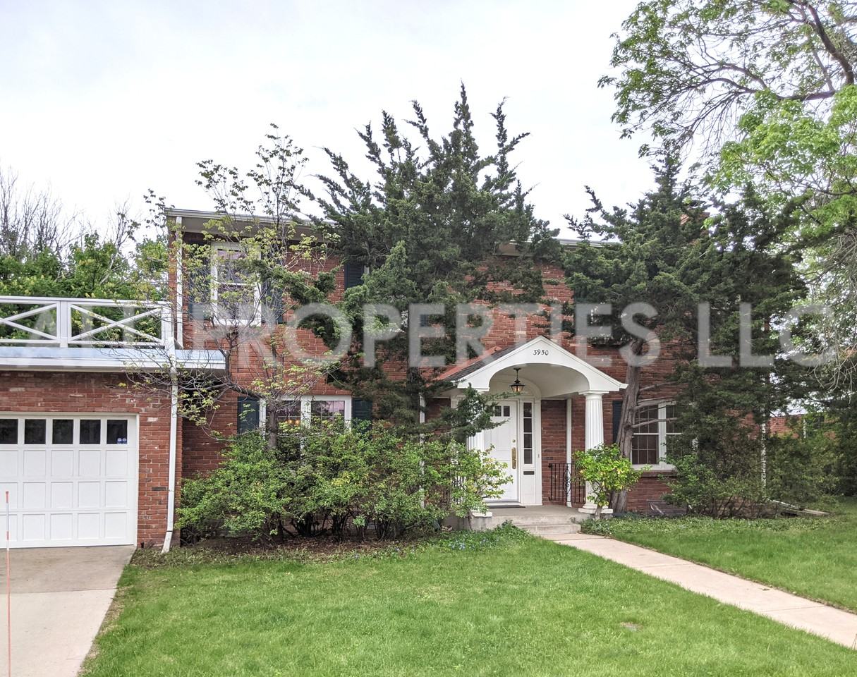 3950 S Hillcrest Dr - Photo 2 of 42