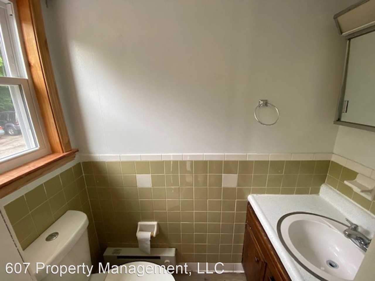 62 Floral Ave - Photo 3 of 7