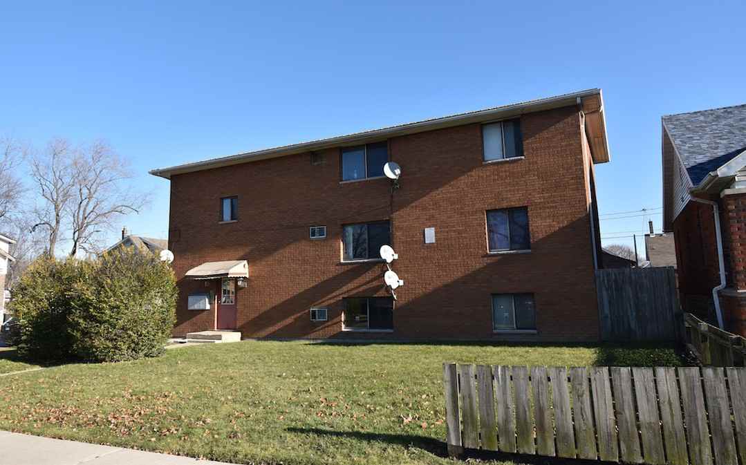 1004 Elm Ave - Photo 3 of 3