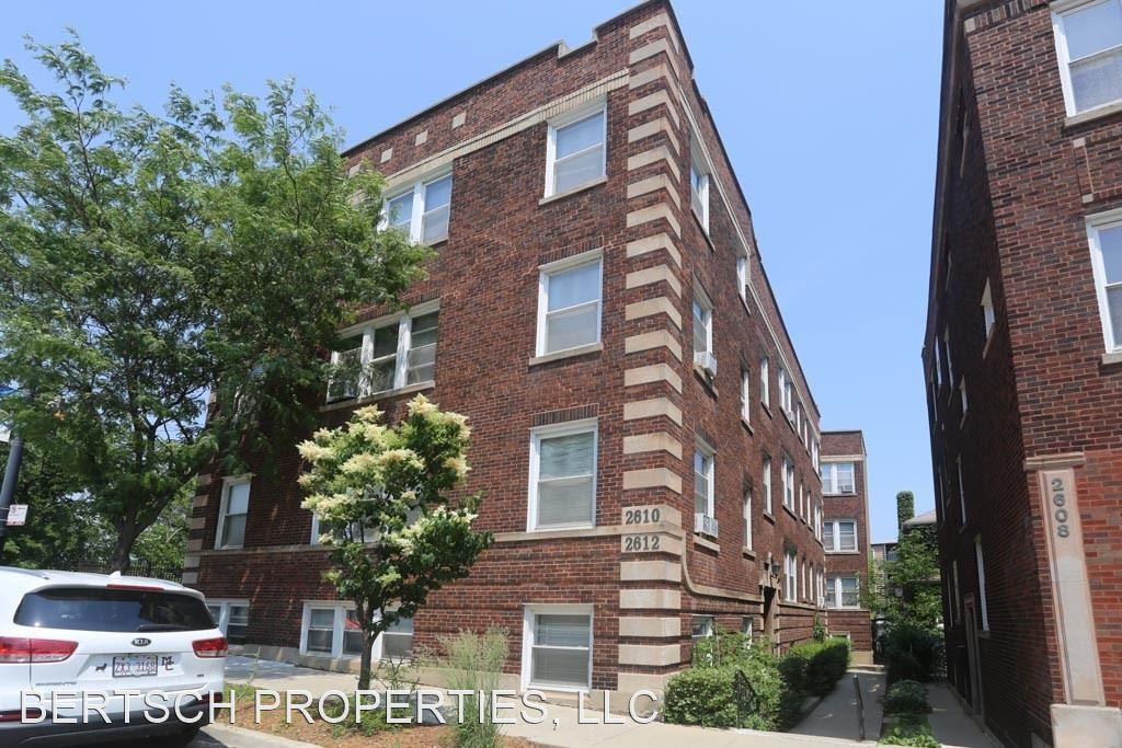 26102612 W MONTROSE AVE Apartments for Rent 2610 W Montrose Ave