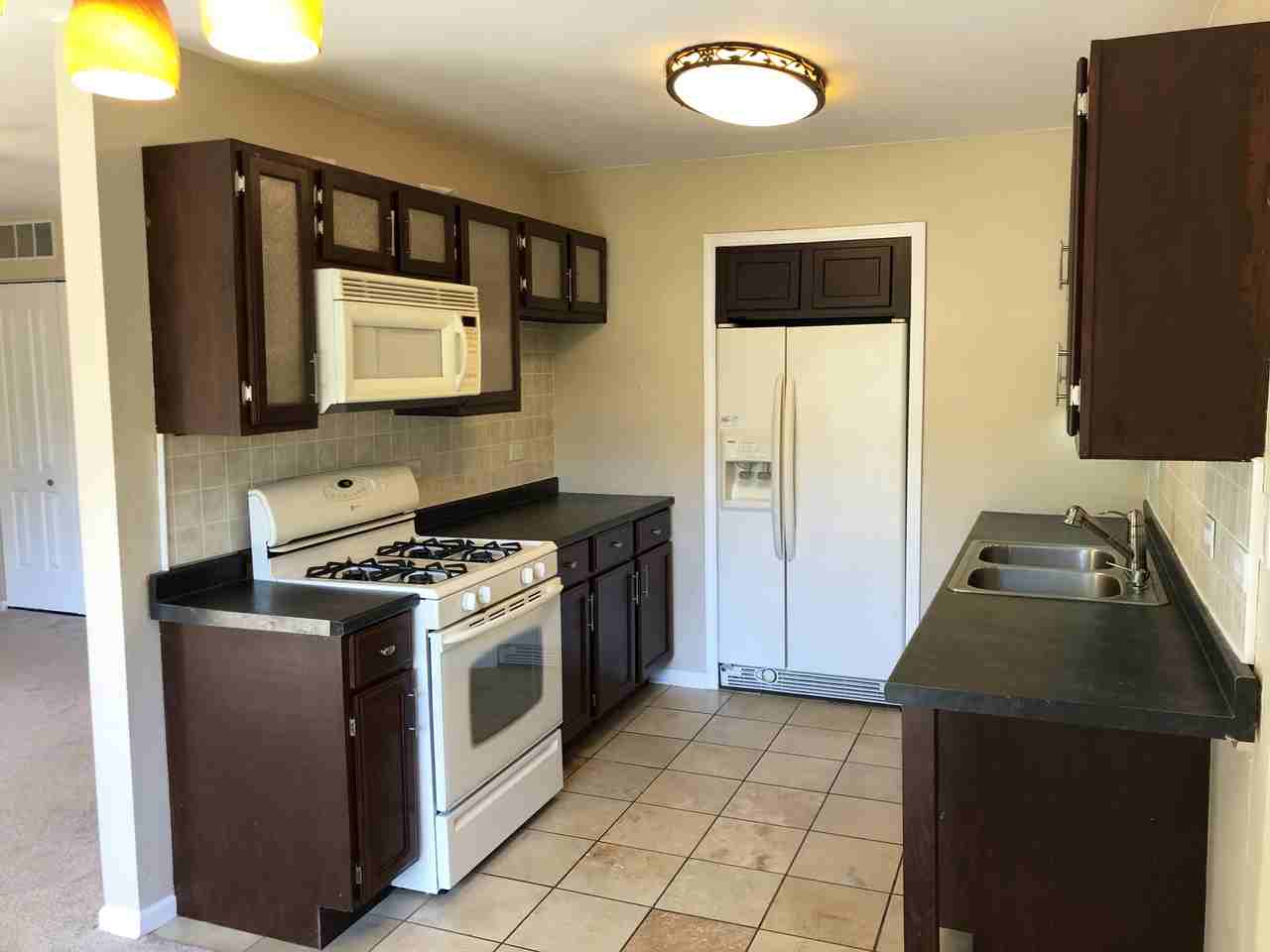 741 Acorn Ct #C - Photo 3 of 12