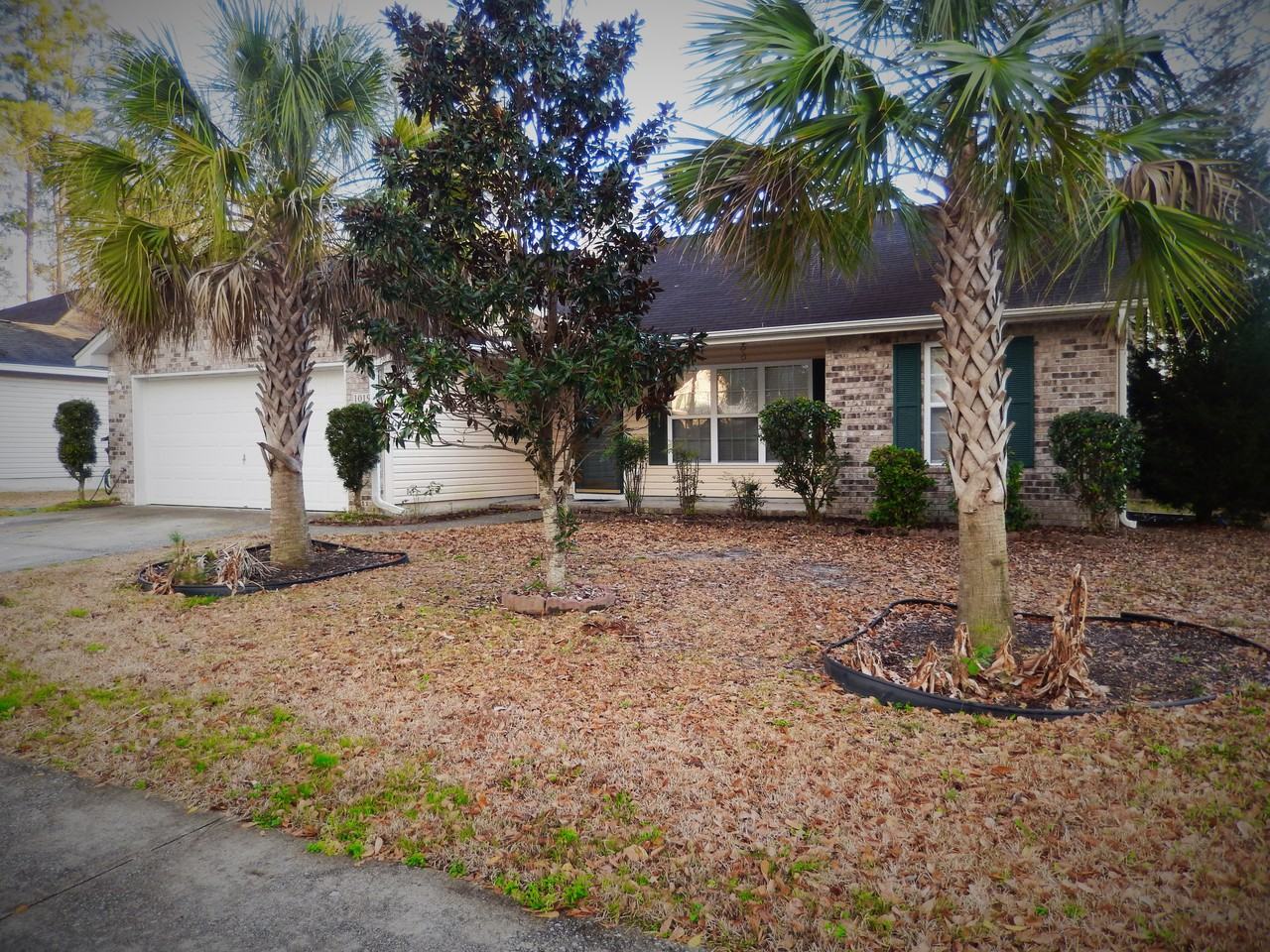 1019 Cobblestone Blvd - Photo 2 of 10