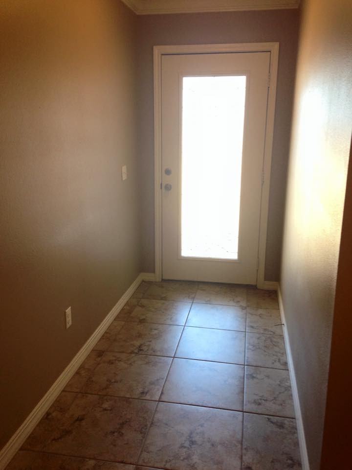 515 Amberwood Dr - Photo 3 of 12