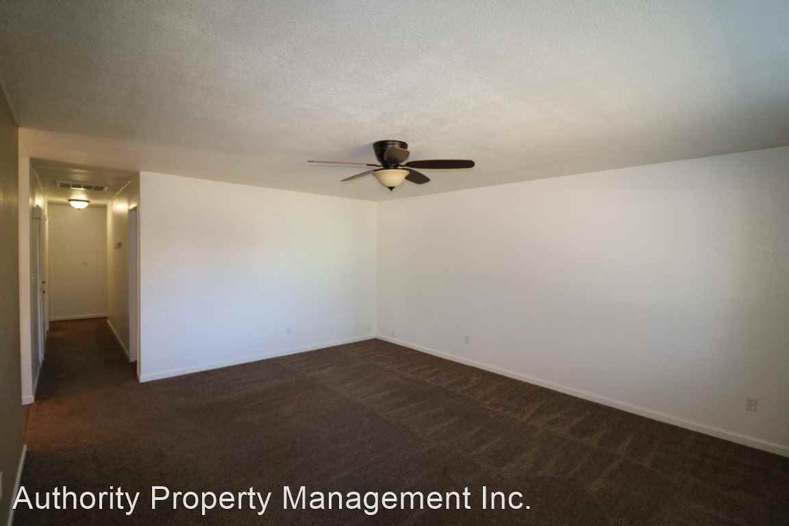 2620 Rainbow Ln - Photo 2 of 18