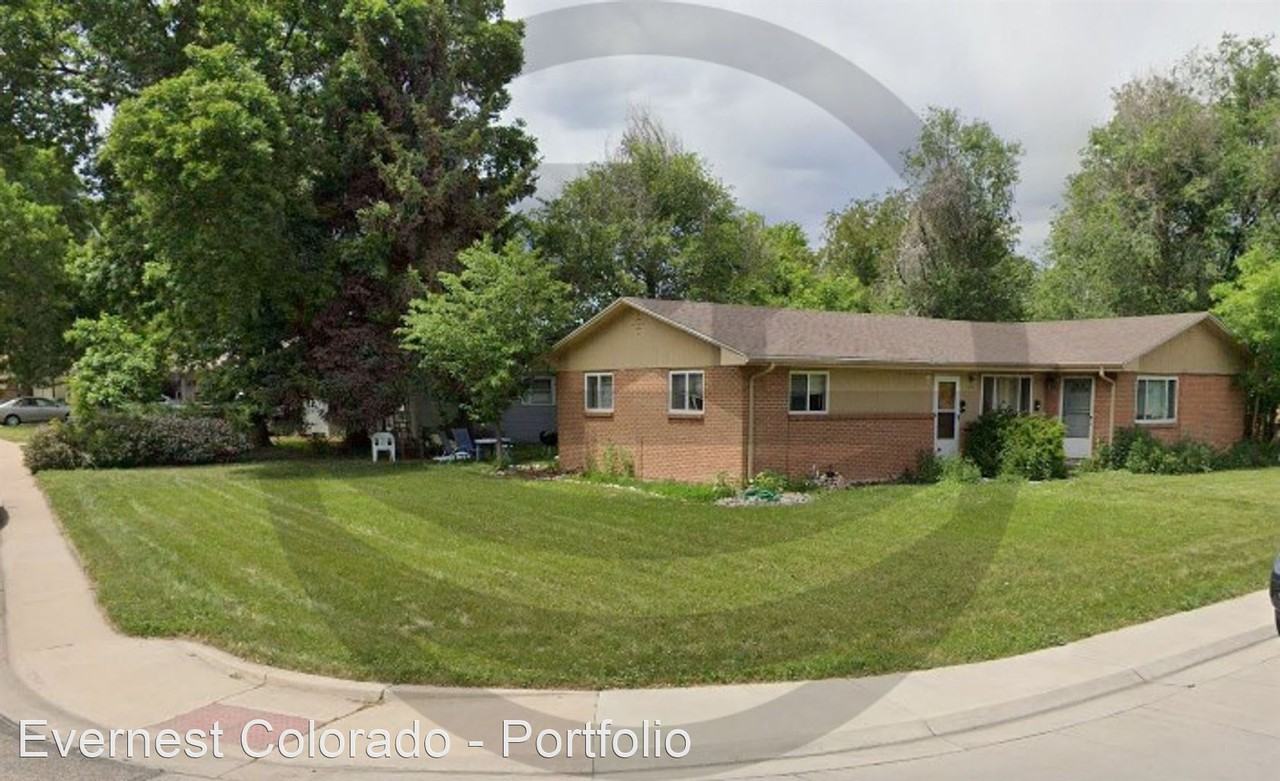 1307 Castlerock Dr - Photo 2 of 4