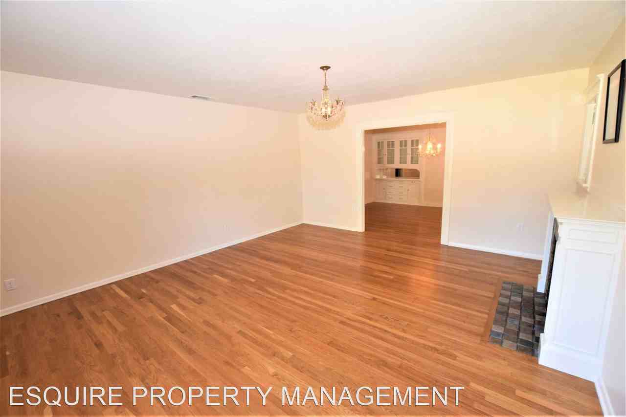 319 S F St - Photo 3 of 40