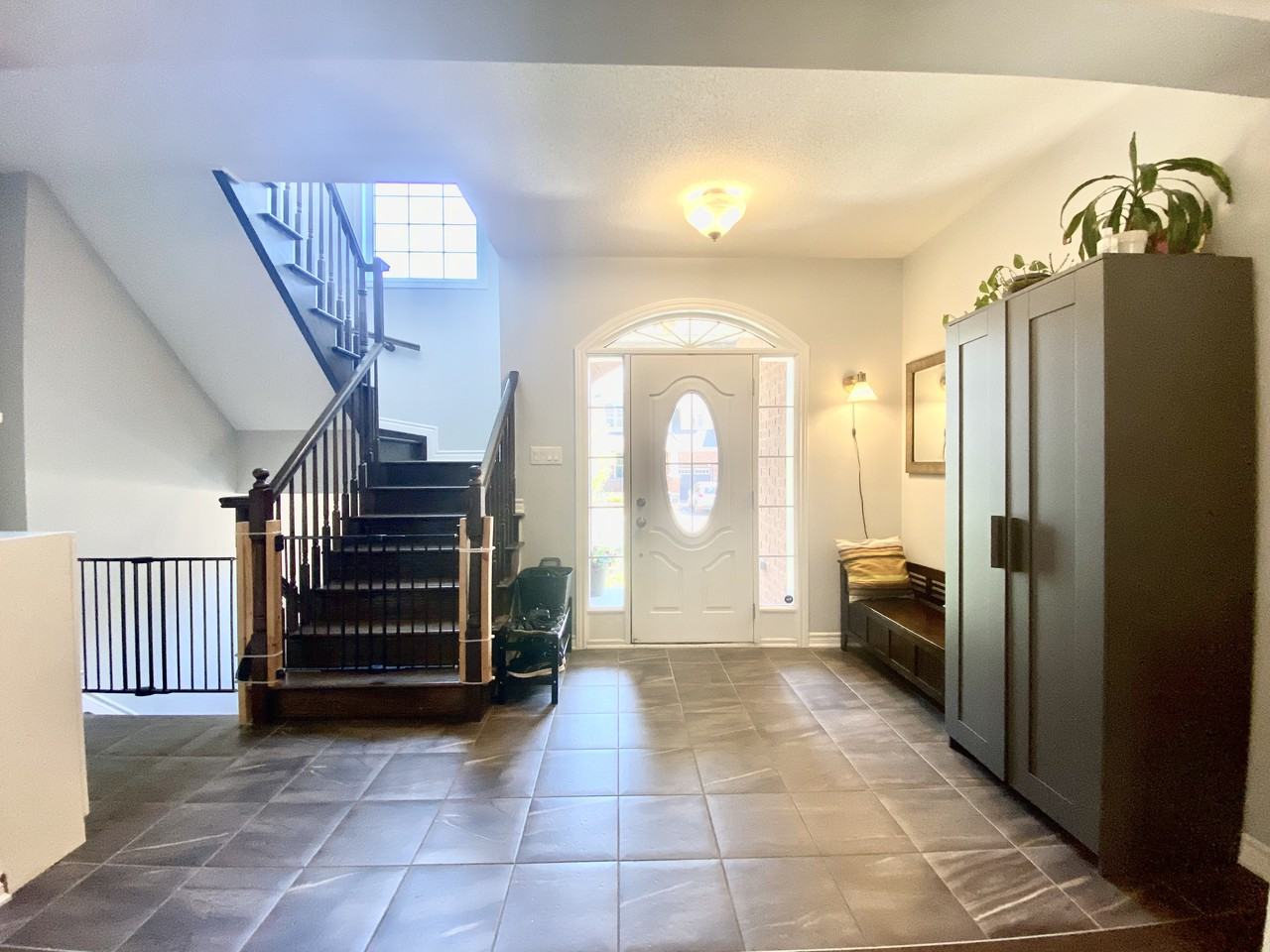 371 Meadowbreeze Dr - Photo 2 of 12