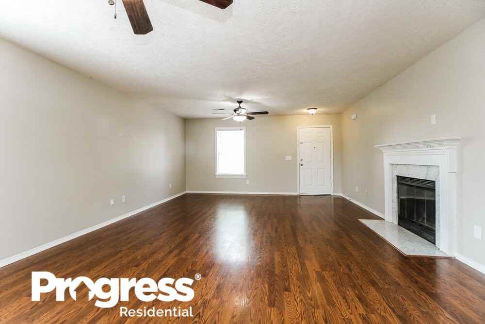 2107 Carlton Ln - Photo 3 of 15