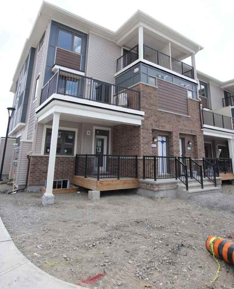 2300 Watercolours Way - Photo 2 of 22