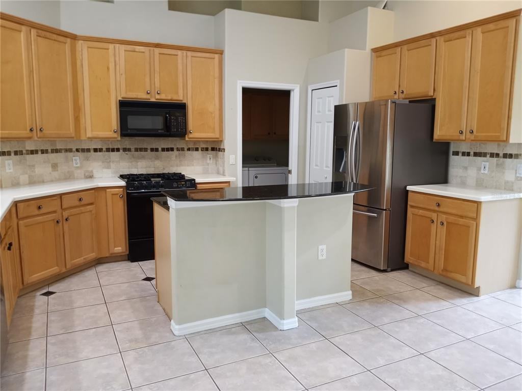 6506 Waters Edge Way - Photo 5 of 14
